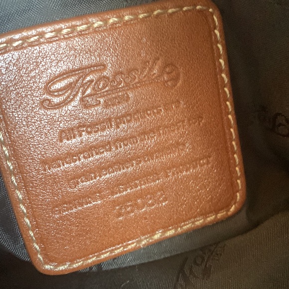 Fossil Leather Shoulder Bag - Picture 4 of 16